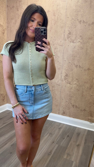 Sutton Button Top- Green