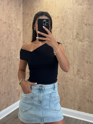 Delta Wrap Knit Top- Black